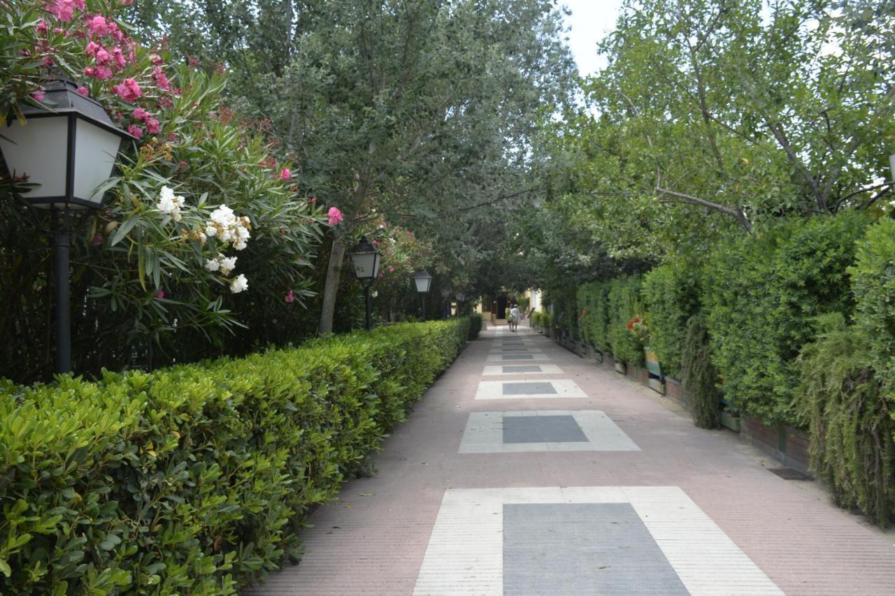 Hotel Riomar Sant Marti d'Empuries Exterior photo